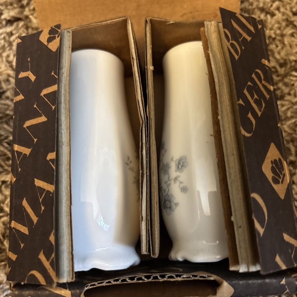 JOHANN HAVILAND Blue Garland Bavarian Backstamp Salt & Pepper Shakers - Picture 5 of 5